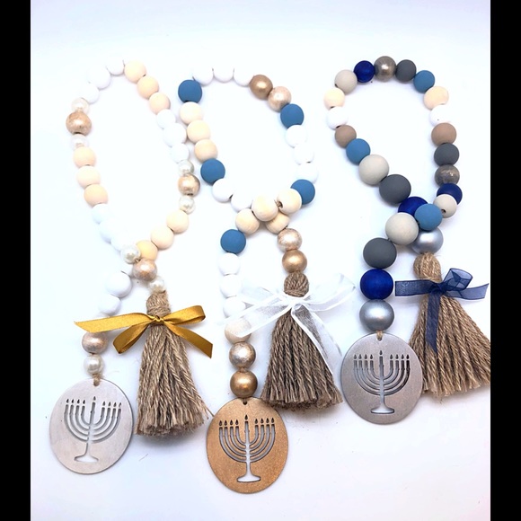 Menorah Wooden Bead Garland Silver, Gold, or Pearlized White, Hand Created - Picture 3 of 8